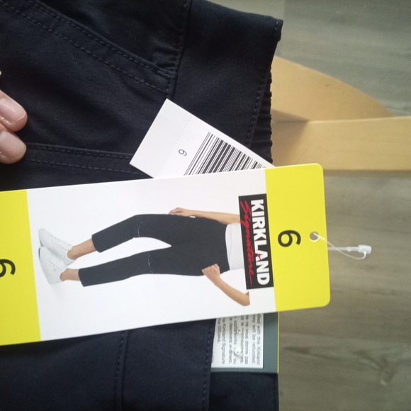 Kirkland Signature Dark Blue Trousers - Picture 2 of 3